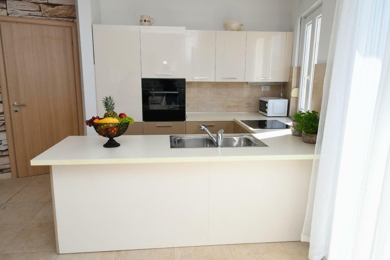 Apartment Libra With Sea View Opatija Buitenkant foto