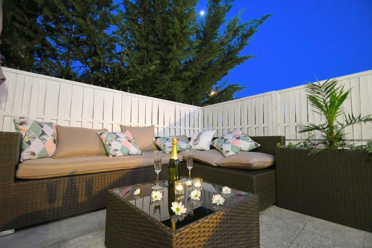 Apartment Libra With Sea View Opatija Buitenkant foto