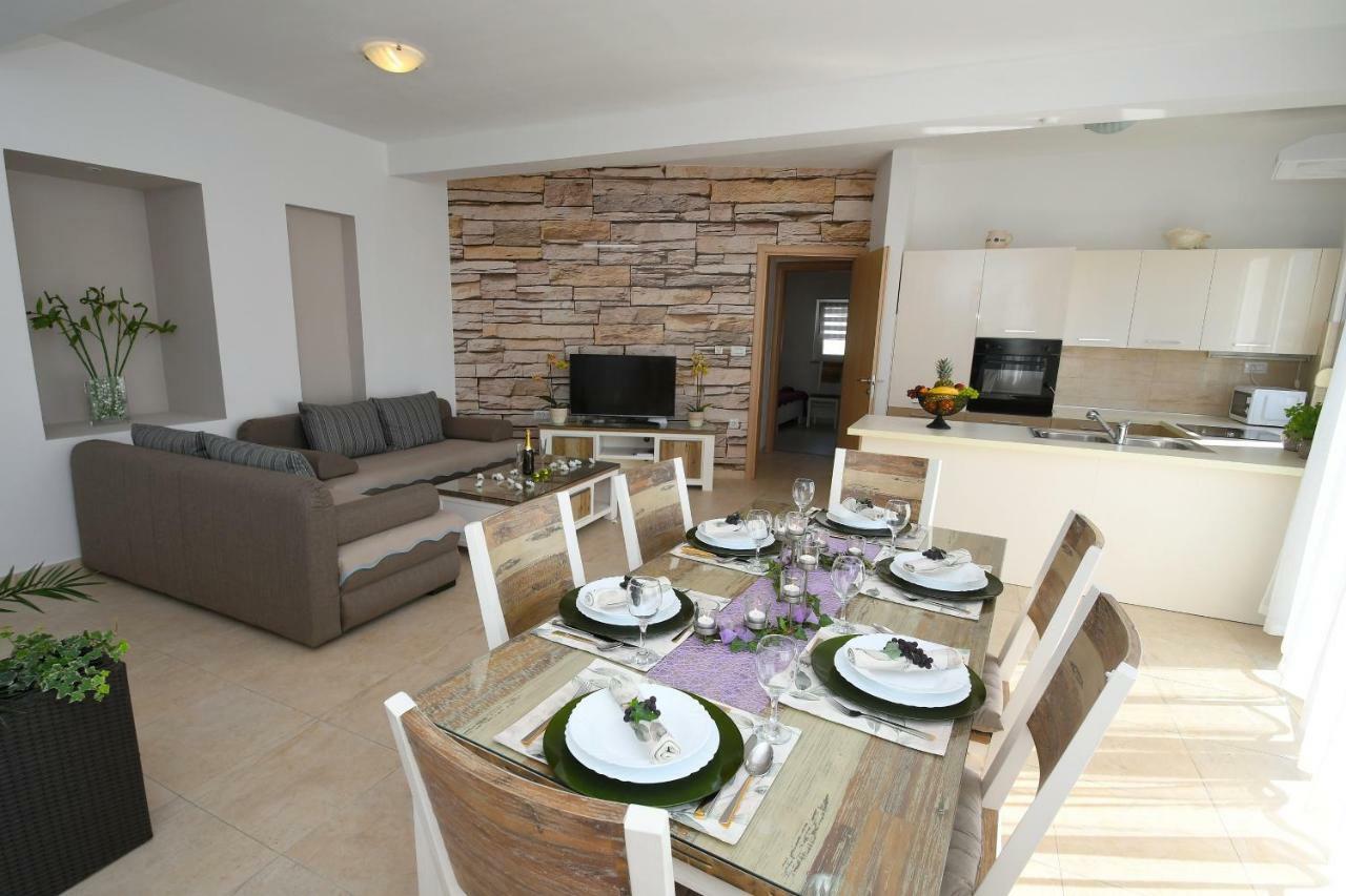 Apartment Libra With Sea View Opatija Buitenkant foto